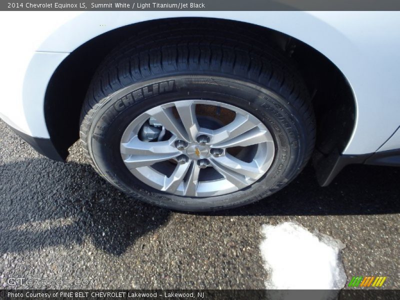 Summit White / Light Titanium/Jet Black 2014 Chevrolet Equinox LS