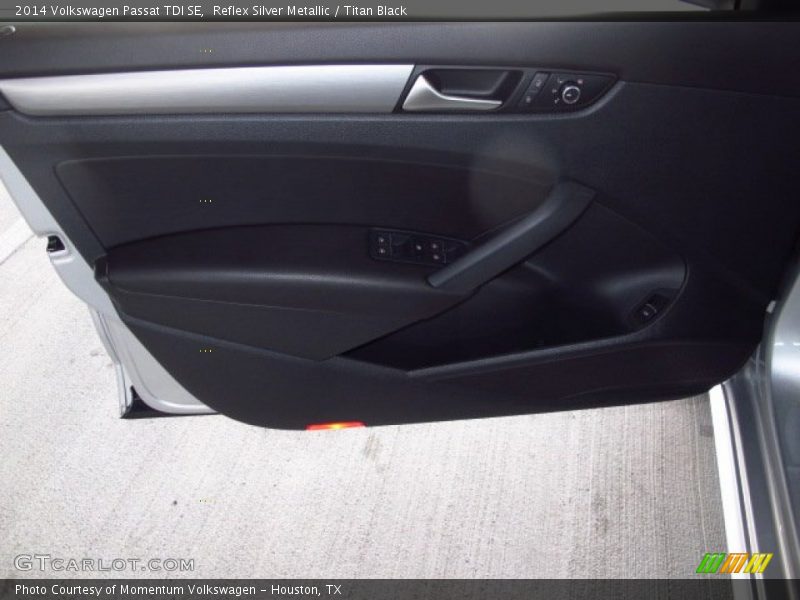 Reflex Silver Metallic / Titan Black 2014 Volkswagen Passat TDI SE