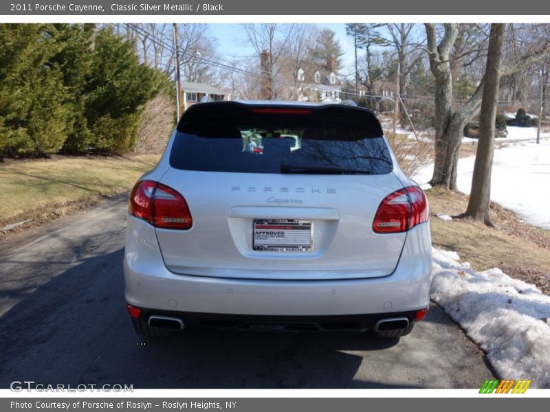 Classic Silver Metallic / Black 2011 Porsche Cayenne