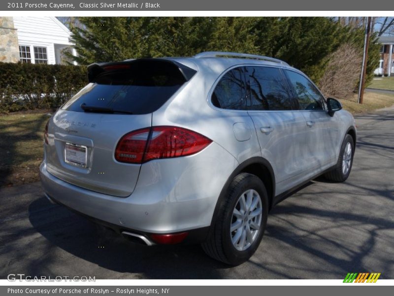 Classic Silver Metallic / Black 2011 Porsche Cayenne