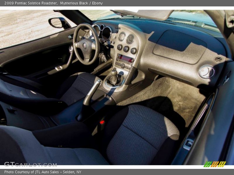Mysterious Black / Ebony 2009 Pontiac Solstice Roadster