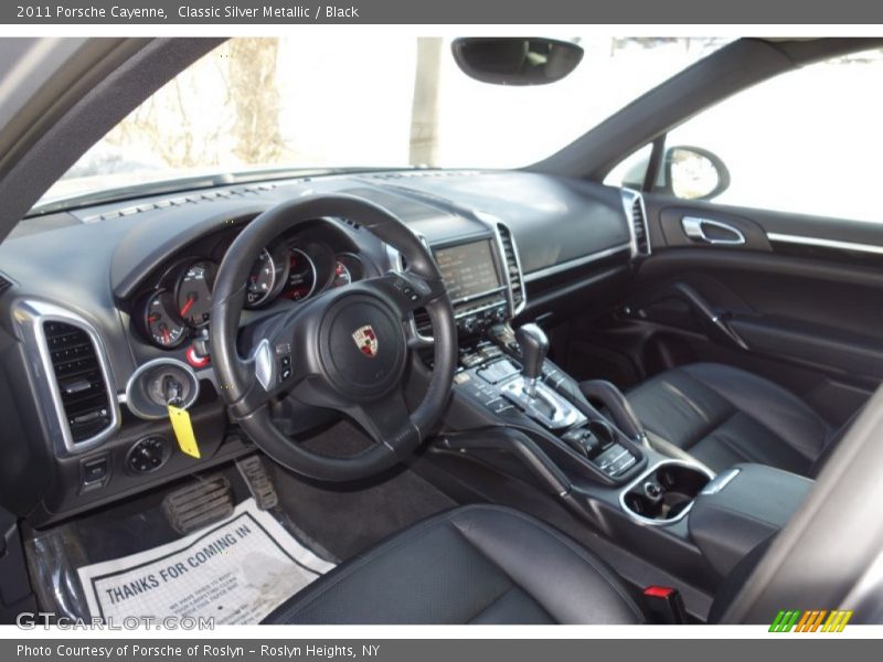Classic Silver Metallic / Black 2011 Porsche Cayenne