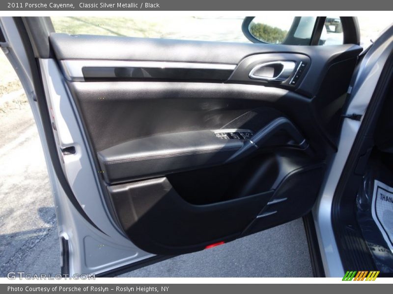 Classic Silver Metallic / Black 2011 Porsche Cayenne