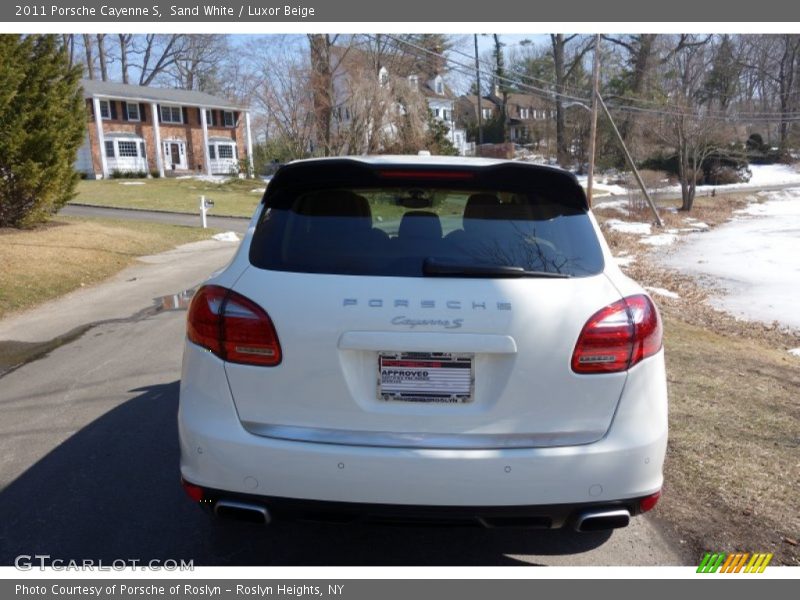 Sand White / Luxor Beige 2011 Porsche Cayenne S