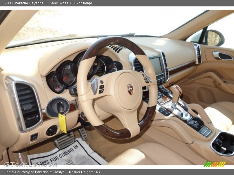 Sand White / Luxor Beige 2011 Porsche Cayenne S