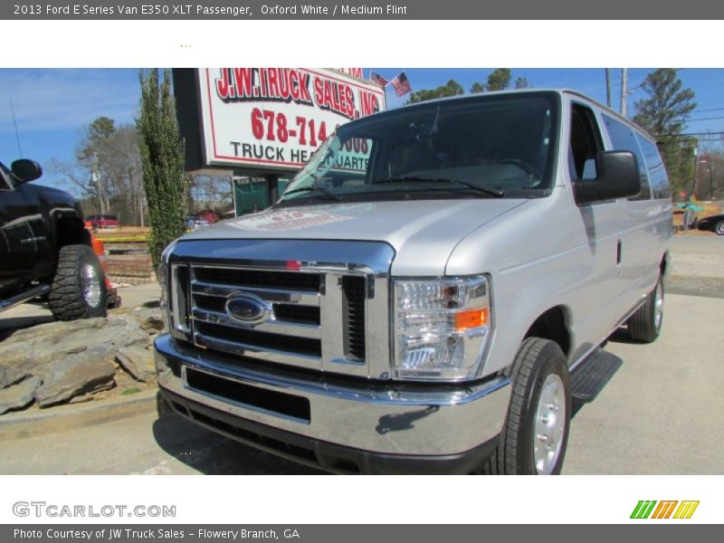Oxford White / Medium Flint 2013 Ford E Series Van E350 XLT Passenger