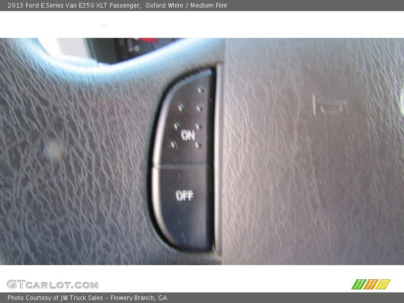 Oxford White / Medium Flint 2013 Ford E Series Van E350 XLT Passenger