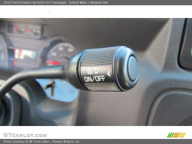 Oxford White / Medium Flint 2013 Ford E Series Van E350 XLT Passenger