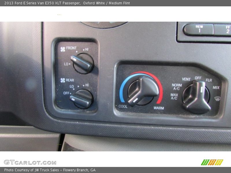 Oxford White / Medium Flint 2013 Ford E Series Van E350 XLT Passenger