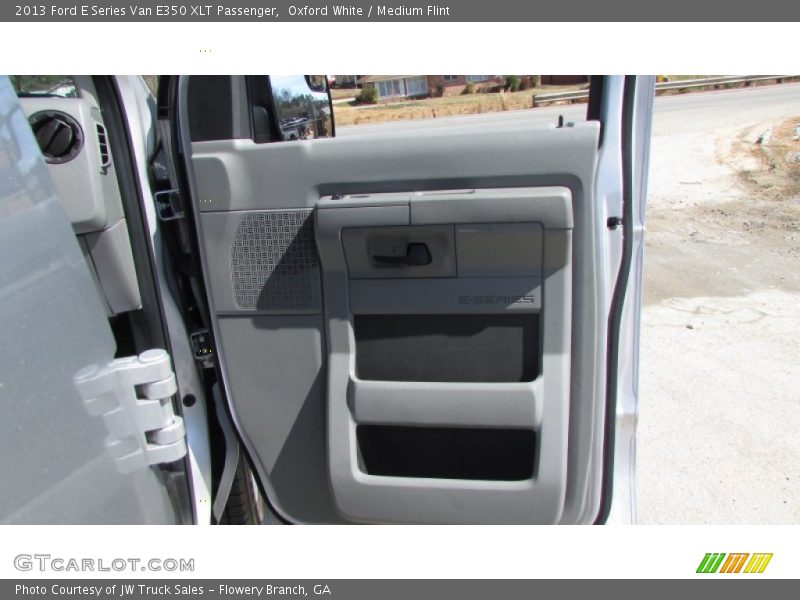 Oxford White / Medium Flint 2013 Ford E Series Van E350 XLT Passenger