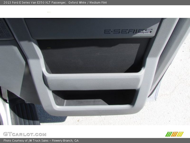 Oxford White / Medium Flint 2013 Ford E Series Van E350 XLT Passenger