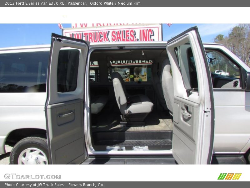 Oxford White / Medium Flint 2013 Ford E Series Van E350 XLT Passenger