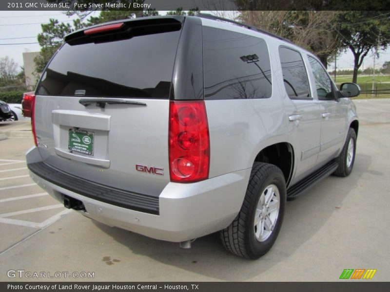 Pure Silver Metallic / Ebony 2011 GMC Yukon SLE