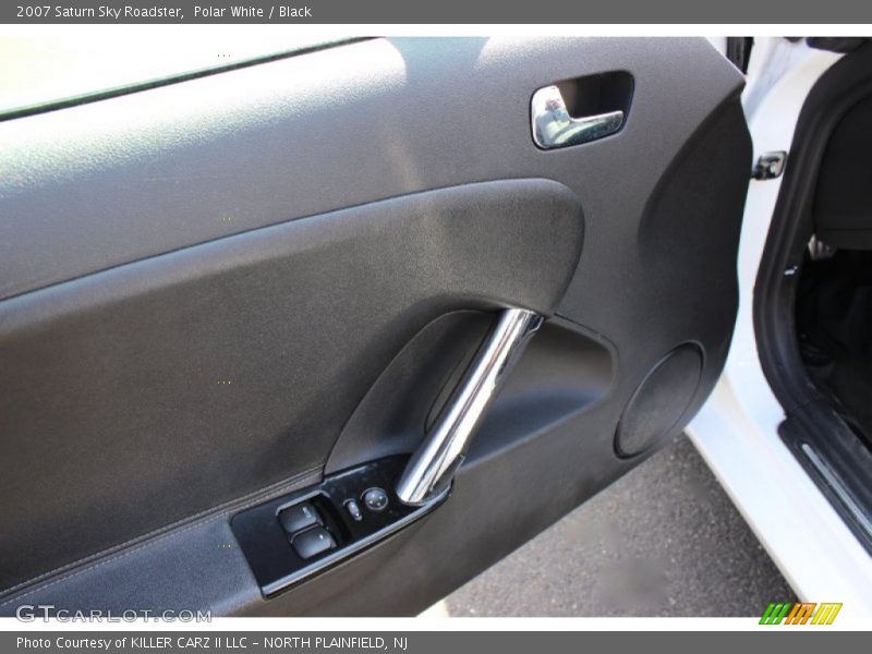 Polar White / Black 2007 Saturn Sky Roadster