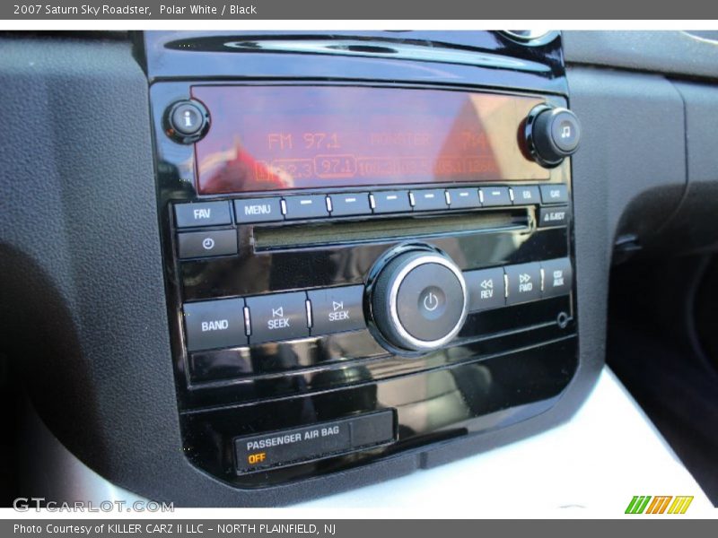 Polar White / Black 2007 Saturn Sky Roadster