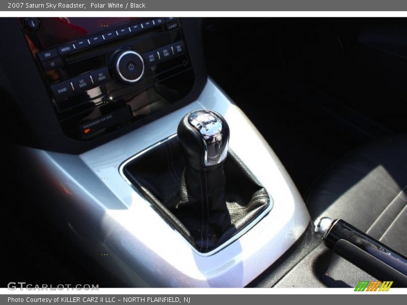 Polar White / Black 2007 Saturn Sky Roadster