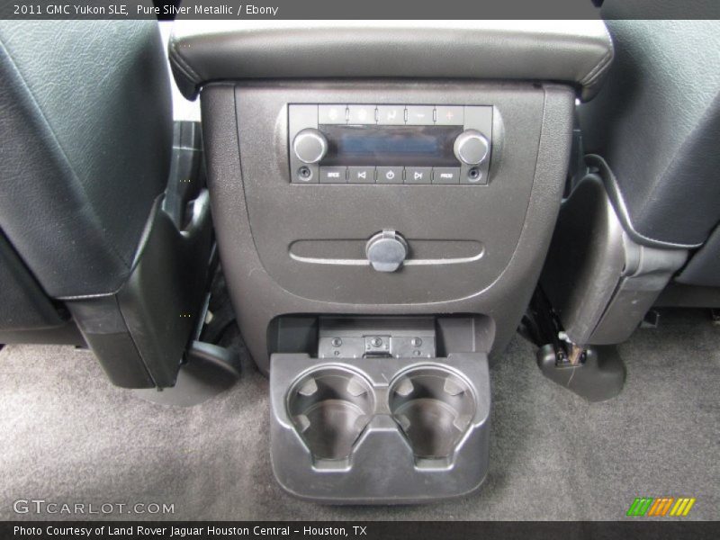 Pure Silver Metallic / Ebony 2011 GMC Yukon SLE