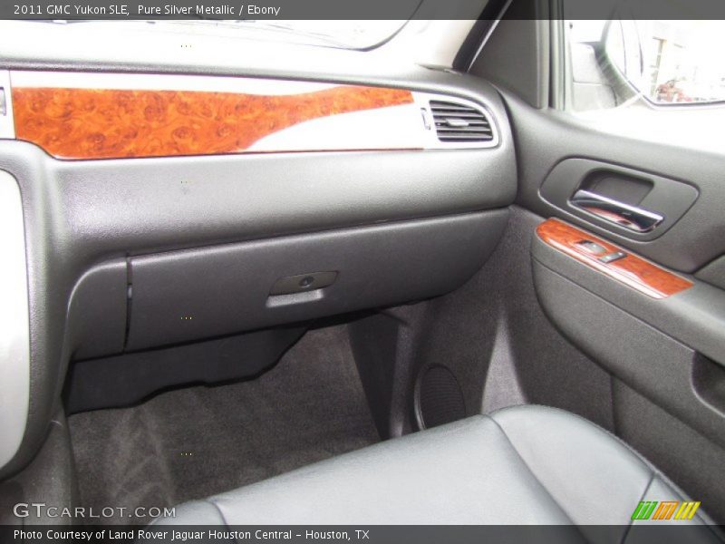 Pure Silver Metallic / Ebony 2011 GMC Yukon SLE