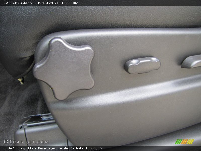 Pure Silver Metallic / Ebony 2011 GMC Yukon SLE