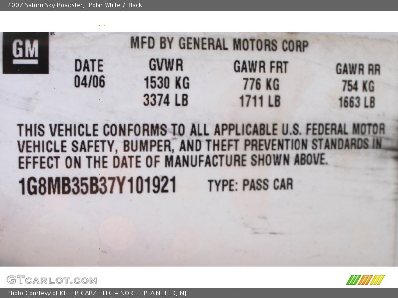 Polar White / Black 2007 Saturn Sky Roadster