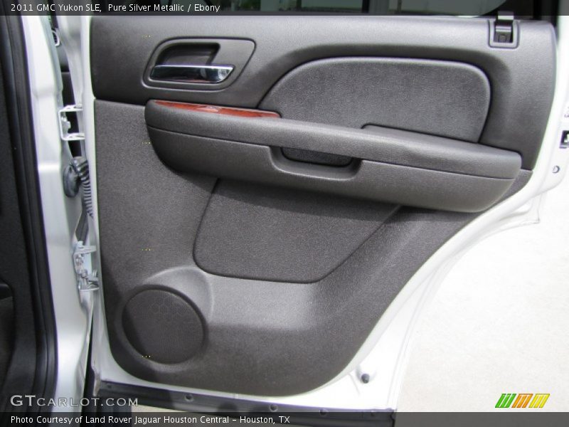 Door Panel of 2011 Yukon SLE