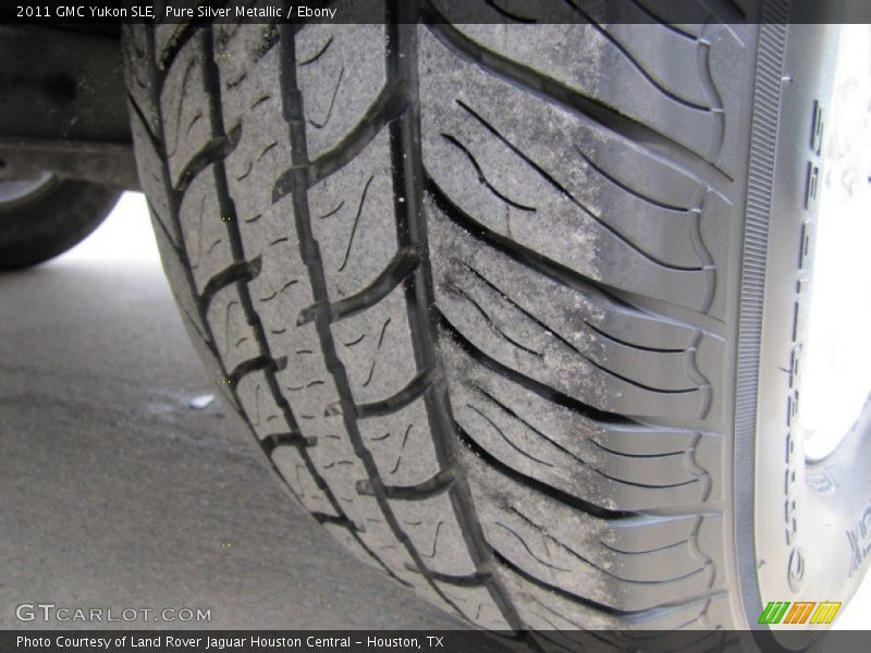 Pure Silver Metallic / Ebony 2011 GMC Yukon SLE
