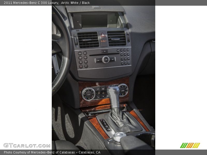 Arctic White / Black 2011 Mercedes-Benz C 300 Luxury
