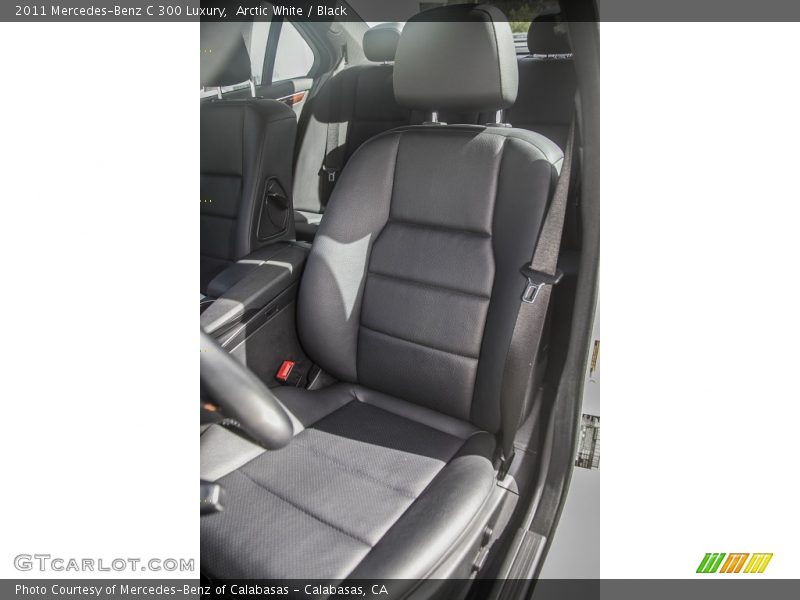 Arctic White / Black 2011 Mercedes-Benz C 300 Luxury