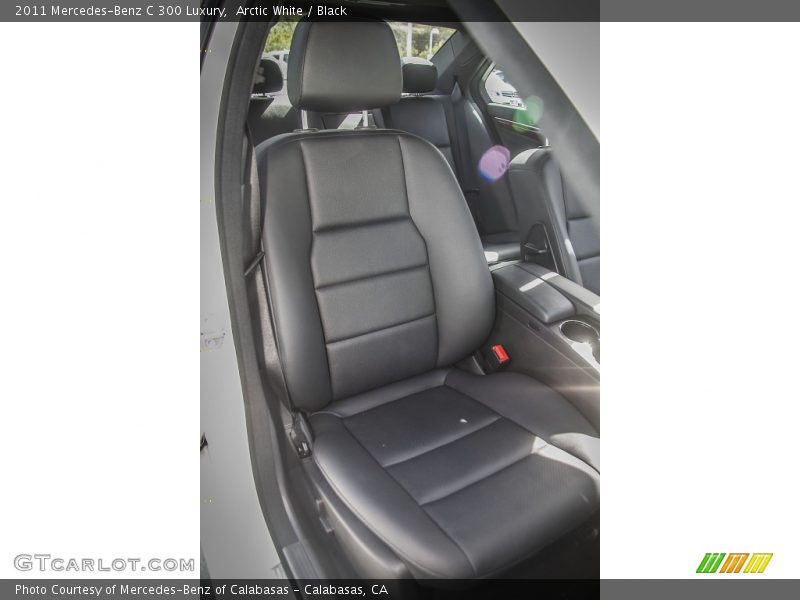 Arctic White / Black 2011 Mercedes-Benz C 300 Luxury