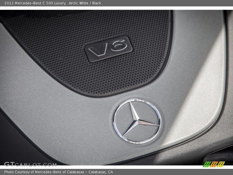 Arctic White / Black 2011 Mercedes-Benz C 300 Luxury
