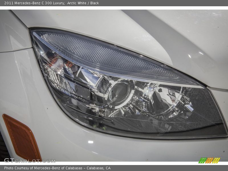 Arctic White / Black 2011 Mercedes-Benz C 300 Luxury