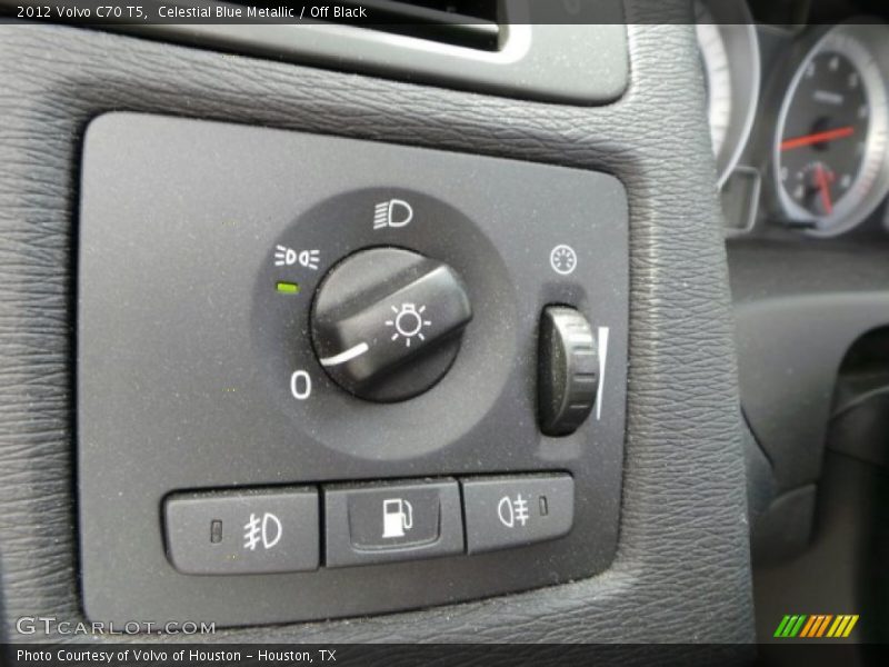 Celestial Blue Metallic / Off Black 2012 Volvo C70 T5