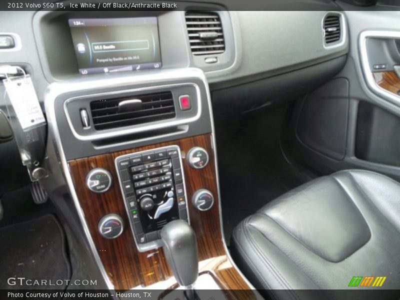 Ice White / Off Black/Anthracite Black 2012 Volvo S60 T5