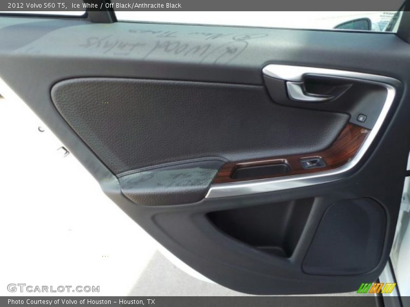 Ice White / Off Black/Anthracite Black 2012 Volvo S60 T5