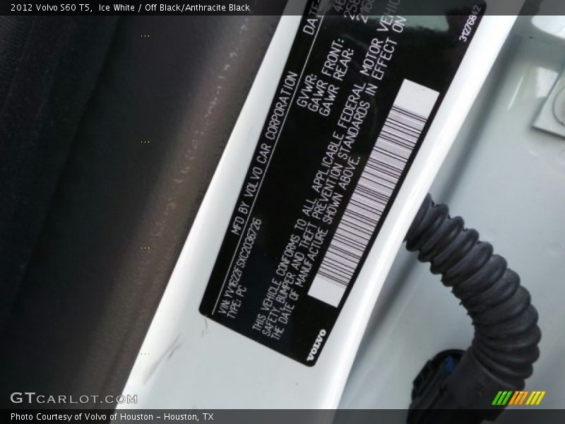 Ice White / Off Black/Anthracite Black 2012 Volvo S60 T5