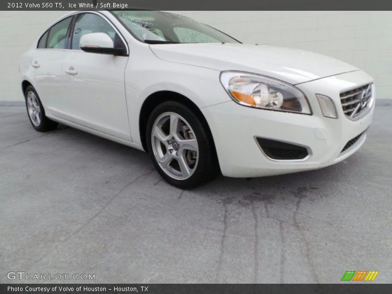 Ice White / Soft Beige 2012 Volvo S60 T5