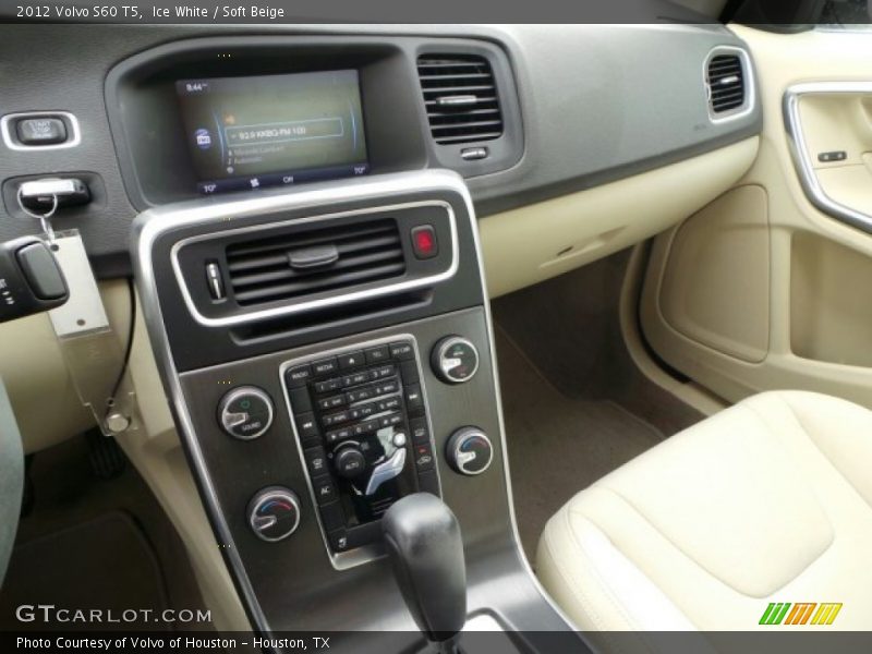 Ice White / Soft Beige 2012 Volvo S60 T5