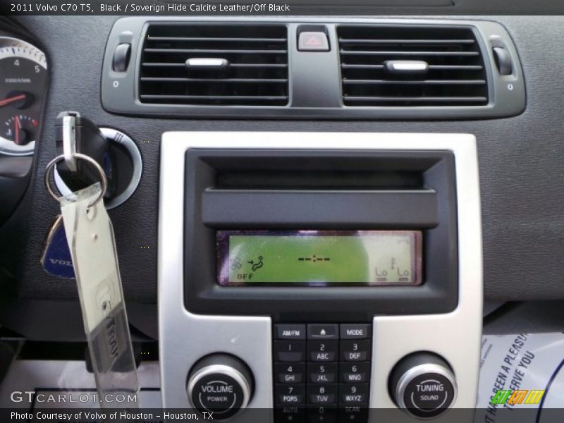 Black / Soverign Hide Calcite Leather/Off Black 2011 Volvo C70 T5