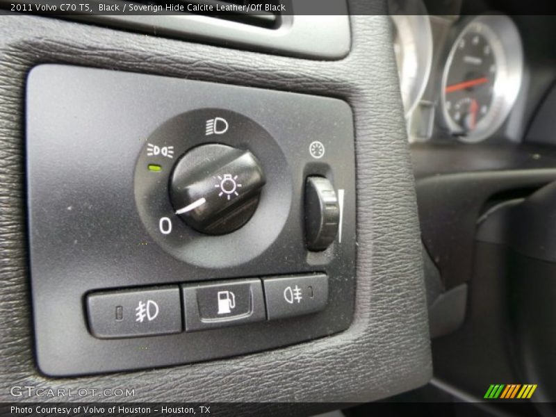 Black / Soverign Hide Calcite Leather/Off Black 2011 Volvo C70 T5