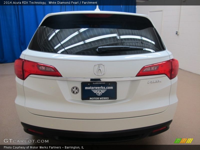 White Diamond Pearl / Parchment 2014 Acura RDX Technology
