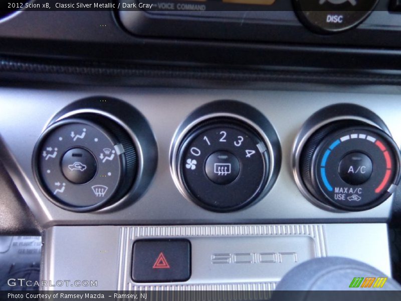 Classic Silver Metallic / Dark Gray 2012 Scion xB