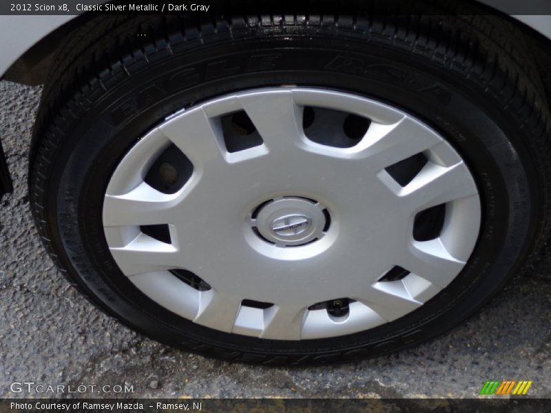 Classic Silver Metallic / Dark Gray 2012 Scion xB