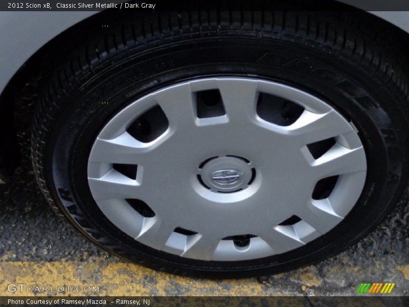 Classic Silver Metallic / Dark Gray 2012 Scion xB