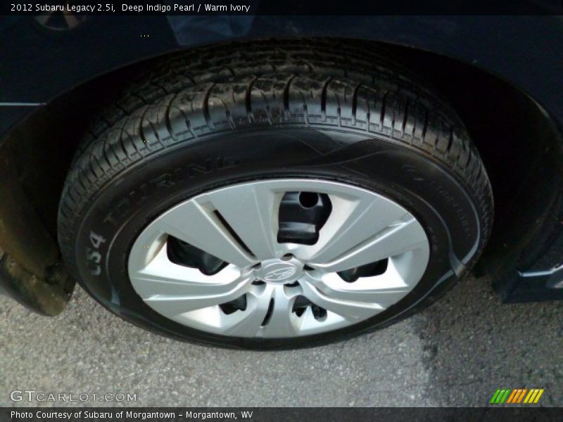 Deep Indigo Pearl / Warm Ivory 2012 Subaru Legacy 2.5i
