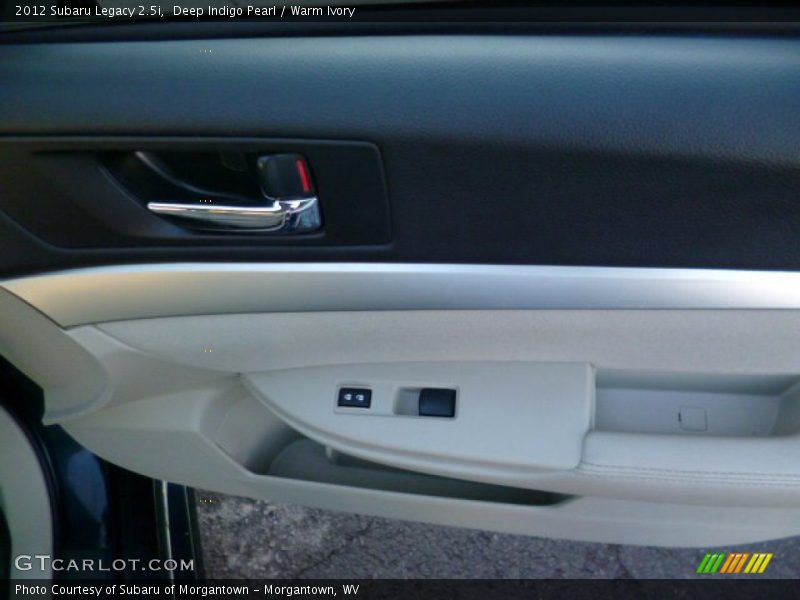 Deep Indigo Pearl / Warm Ivory 2012 Subaru Legacy 2.5i