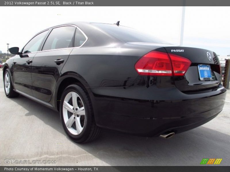 Black / Titan Black 2012 Volkswagen Passat 2.5L SE