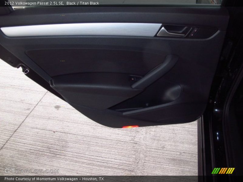 Black / Titan Black 2012 Volkswagen Passat 2.5L SE