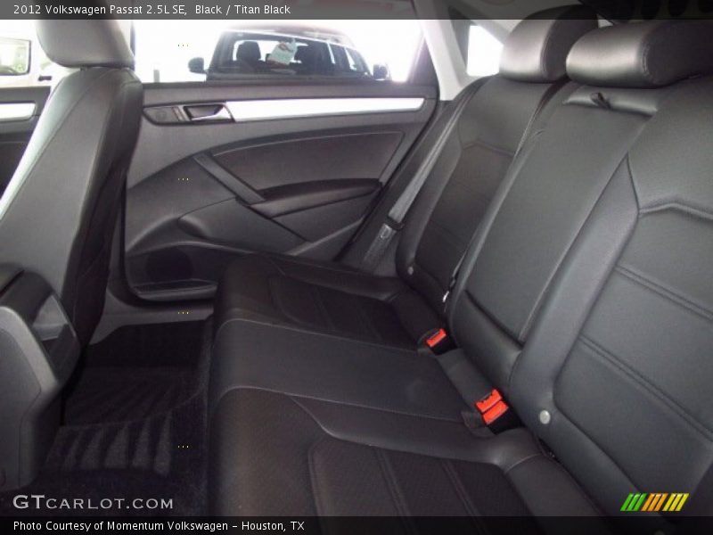 Black / Titan Black 2012 Volkswagen Passat 2.5L SE