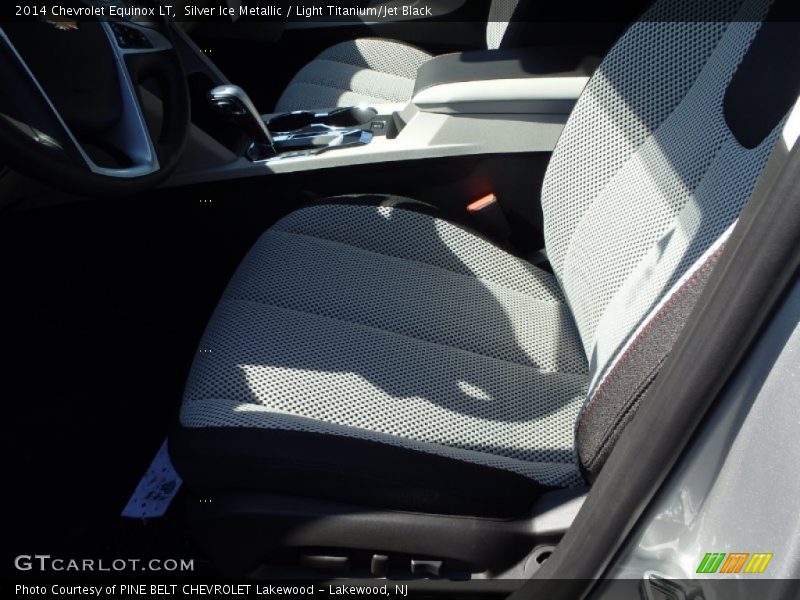 Silver Ice Metallic / Light Titanium/Jet Black 2014 Chevrolet Equinox LT