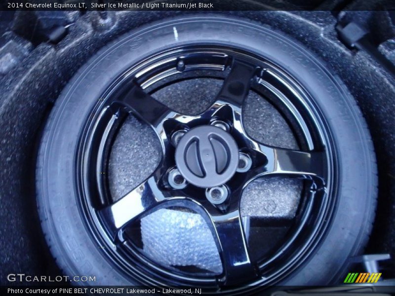 Silver Ice Metallic / Light Titanium/Jet Black 2014 Chevrolet Equinox LT